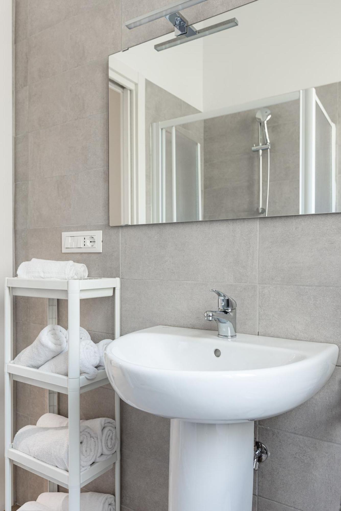 Molinari House Modena Rubino "Free Parking" Apartment Bagian luar foto